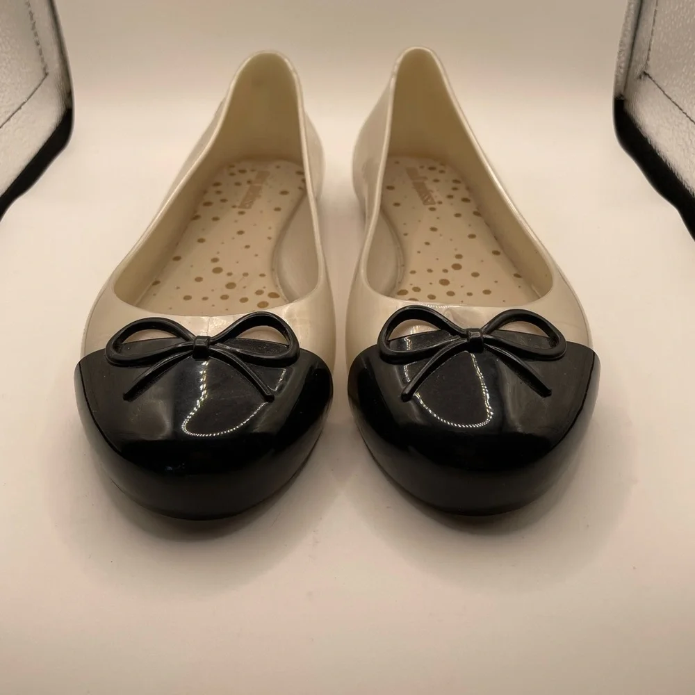 Mini Melissa Vegan Black and Cream now Flats size 3 girls